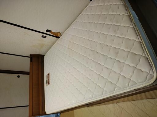 セミダブルベッド　木製　収納引き出し付き