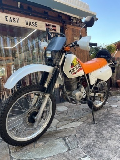 XLR125R  MD16　オフロードバイク　XLX125 KLX125　ホンダ