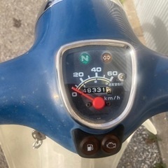 ホンダ スーパーカブ AA01  FI車 良い感じに外装ヤレてますの画像
