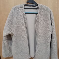 UNIQLOモコモコ上着　レディースXL①