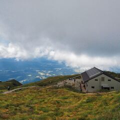 11/3(日)～11/4(月) 紅葉の大山と三徳山三佛寺投入堂と...