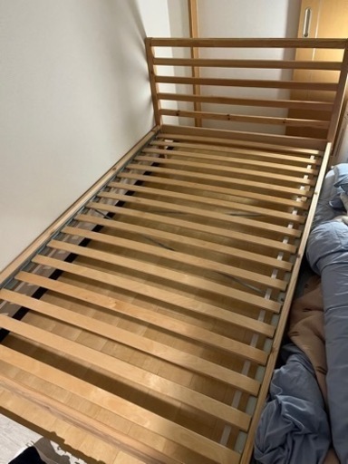 【値引き対応します】IKEA セミダブルベッド