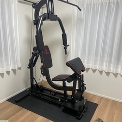 ウェイトトレーニングジム　筋トレマシーン