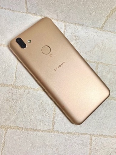 ★新品同様★FUJITSU RX 32GB SIMフリー★ケース付き☆