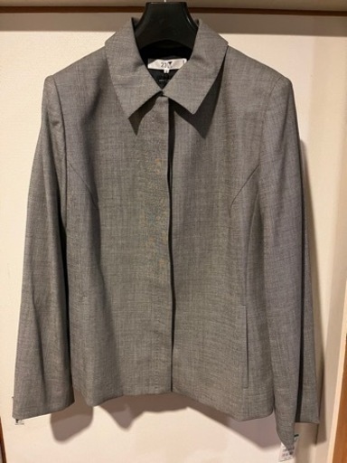 新品未使用  23区　パンツスーツ　グレー　サイズ48  入学式　卒業式などに