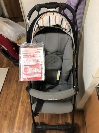 Apricaベビーカーです