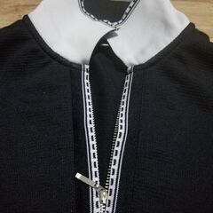 受け渡し決定。激安商品多数出品中。1500円→1200円。PAJEROシャツ。オシャレ美品。の画像