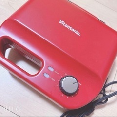 【大人気】【お値下げしました】ワッフル＆ホットサンドベーカー VWH-50-R 焼き型2種付き（レッド）の画像