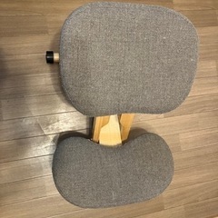 姿勢良く座れる　椅子の画像