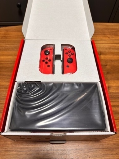Nintendo Switch 有機ELモデル マリオレッド 【売ります】