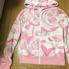 パーカー3点、トップス1点セットの画像