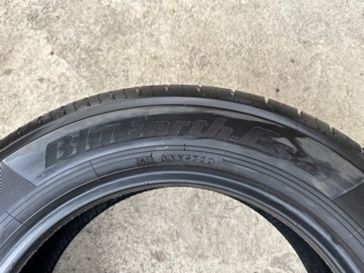 215/60R17  ヨコハマ　BluEarth 4本セット