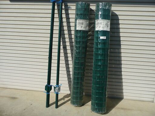 フェンス　150㎝＊15ｍ　2巻き　ポール付き　値下げしました　防獣ネット　ドッグラン