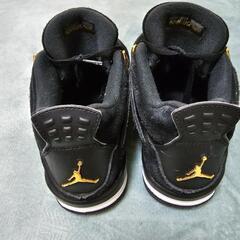 NIKE2017年 AIR JORDAN 4 RETRO ROYALTYの画像