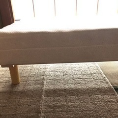 脚付きマットレスの画像