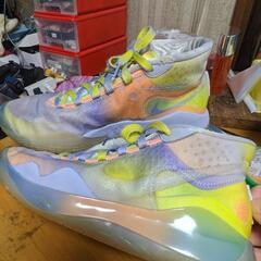 希少品　NIKE ナイキ Zoom ズーム KEVIN WAYNE DURANT 2019-2020 CK1201-900 KD12 マルチカラー 26.5cm 1-F053Y/1/100 中古品

の画像