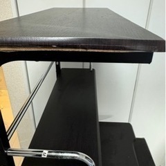 パソコンデスクの画像