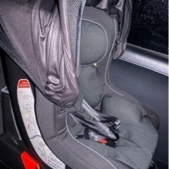 ✨激安価格✨使用期間6ヶ月‼️定価4万‼️回転式‼️ISOFIX‼️チャイルドシート✨回転タイプ✨簡単取り付け‼️新生児〜4歳までの画像