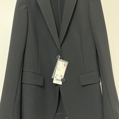 新品未使用　UNIQLOジャケットM ブラック　感動パンツ付き