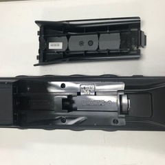 取引場所　南観音　O2402-517 SHARP 32インチ液晶テレビ　2012年製　LC-32H7 リモコン　説明書あり　視聴動作確認済み　汚れ　キズありの画像