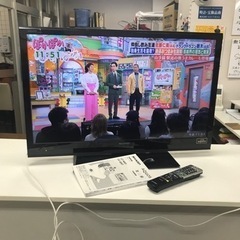取引場所　南観音　O2402-517 SHARP 32インチ液晶テレビ　2012年製　LC-32H7 リモコン　説明書あり　視聴動作確認済み　汚れ　キズありの画像