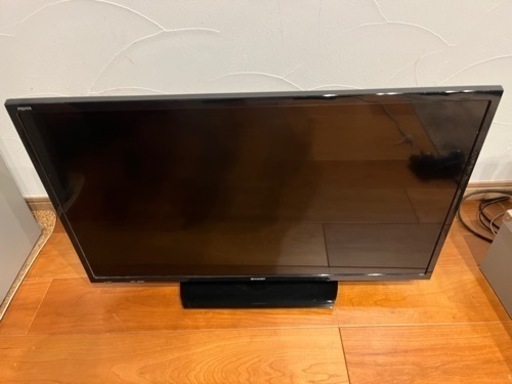 シャープ　アクオス　SHARP AQUOS 32インチ液晶テレビ　アンテナコード付き　美品