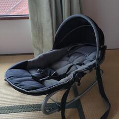 KATOJIのベビーチェアとテーブルなどの付属品です。状態はきれ...