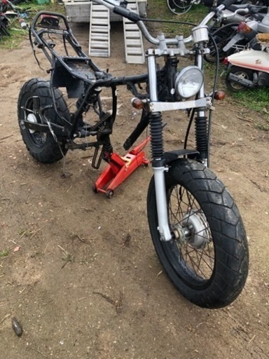 ヤマハ　TW200     2JL   書類付フレーム足廻り車