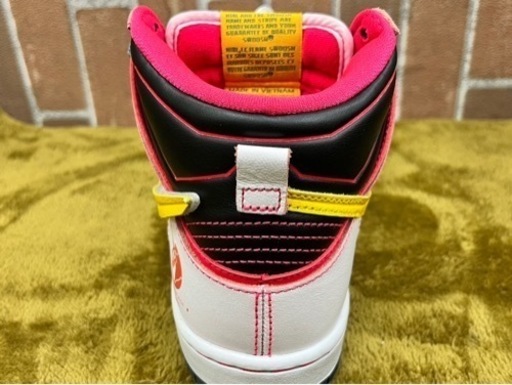 【愛品館江戸川店】ナイキ NIKE スニーカー　ガンダム × ナイキ SB ダンク ハイ プロ QS "ユニコーン"ID107-049402-007