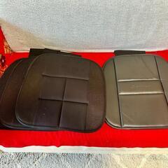 baby seat and other cushionsの画像