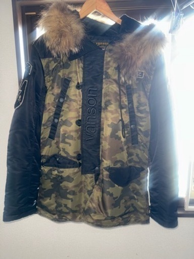 vansonのダウンジャケット