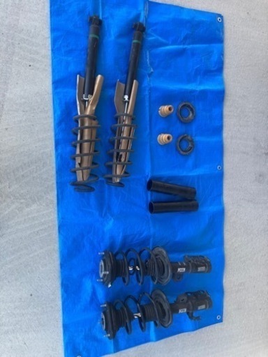 30プリウス後期純正サスペンション