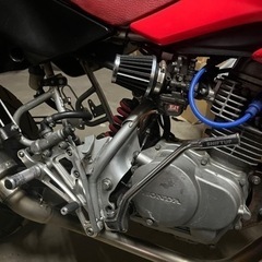 XR100 モタードの画像