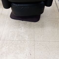 ★ジモティ割あり★  リクライニングチェア 黒 H×D×W クリーニング済み TJ4280の画像