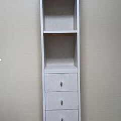 棚　収納家具　縦長　キズ等有り