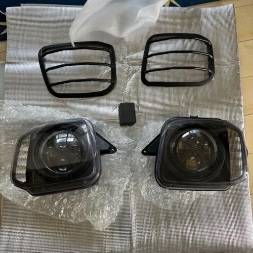 【激安】スズキ　ジムニー　JB23 LED ヘッドライトセットとカードトリム