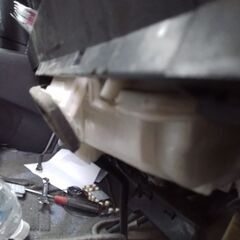 ハイエース２００エアコン吹き出し切替ボックス引っ掛かり修理できる...