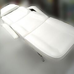 エステベッド リクライニング ホワイト 角度調整機能あり 中古 苫小牧西店の画像