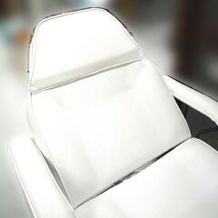 エステベッド リクライニング ホワイト 角度調整機能あり 中古 苫小牧西店の画像
