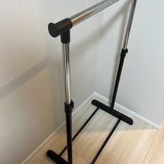 ハンガーラックの画像