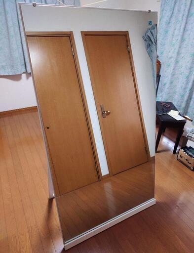 巨大な鏡　ヤマソロ　ミラー