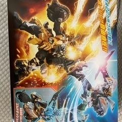 仮面ライダーガッチャード2 ゴルドメカニックカー&ライトニングジャングルの画像
