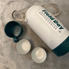 ボトル用クーラー  2リットル キャンプにどうですか？の画像
