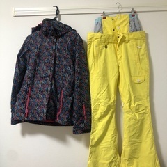 ROXY スノボーウェアの画像