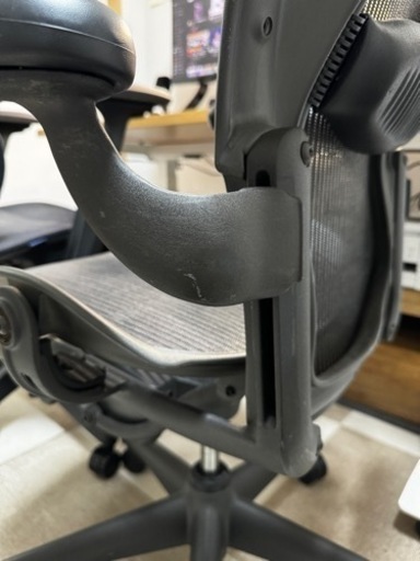 高級オフィスチェア　アーロンチェア　Bサイズ