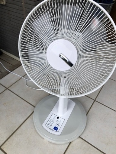 2020年製　ユアサプライム 30㎝リビング 扇風機　KYA-R30GW