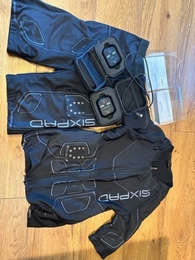 【最安値・美品】シックスパッド　SIXPAD　パワースーツ上S 下M メンズ
