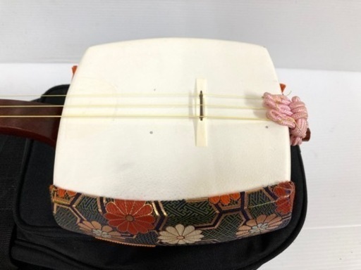 SOLD OUT◆三味線◆花梨細棹 胴破れ無し 中古 撥／駒／指かけ／ケース他 すぐ使えます！