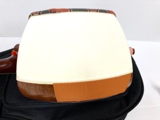 SOLD OUT◆三味線◆花梨細棹 胴破れ無し 中古 撥／駒／指かけ／ケース他 すぐ使えます！