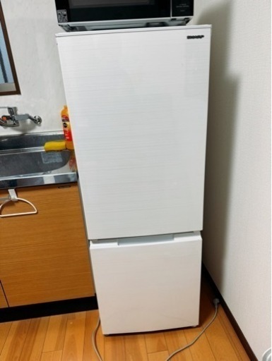SHARPの冷蔵庫です。